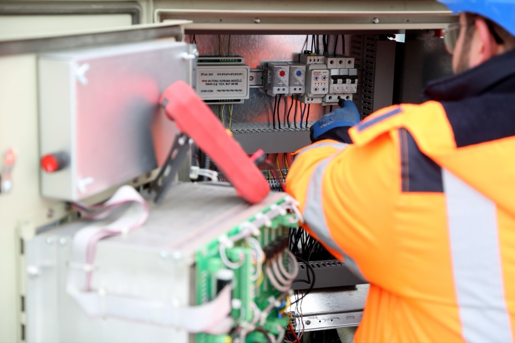 Inspeção de circuito industrial para apoiar demandas de Engenharia Elétrica